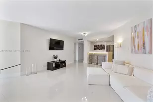 600 Parkview Dr, Hallandale Beach, FL 33009 - Photo 12