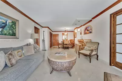 5555 Collins Ave #5B, Miami Beach, FL 33140 - Photo 8