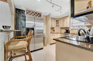 5555 Collins Ave, Miami Beach, FL 33140 - Photo 8