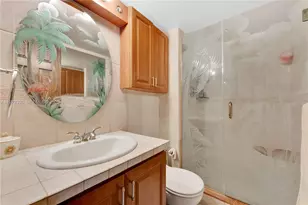 5555 Collins Ave, Miami Beach, FL 33140 - Photo 18
