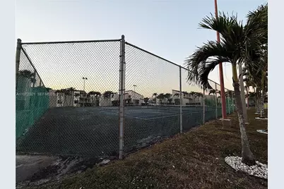 10231 Fontainebleau Blvd #203, Miami, FL 33172 - Photo 6