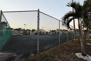 10231 Fontainebleau Blvd, Miami, FL 33172 - Photo 6