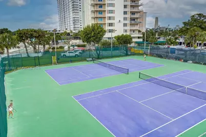 100 Bayview Dr #508, Sunny Isles Beach, FL 33160 - Photo 32