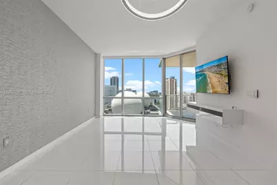 851 NE 1st Ave #1506, Miami, FL 33132 - Photo 2