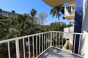 4550 NW 9th St, Miami, FL 33126 - Photo 6