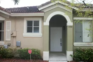 1596 SW 2nd St, Homestead, FL 33030 - Photo 2