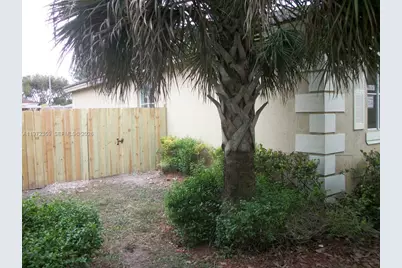 1596 SW 2 St, Homestead, FL 33030 - Photo 4