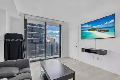 55 SW 9th St #3703, Miami, FL 33130 - Photo 18