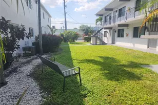 715 NE 2nd Ave, Fort Lauderdale, FL 33304 - Photo 2