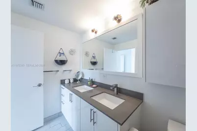 999 SW 1st Ave #3204, Miami, FL 33130 - Photo 14