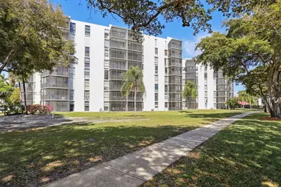 3101 N Country Club Dr #102, Aventura, FL 33180 - Photo 30