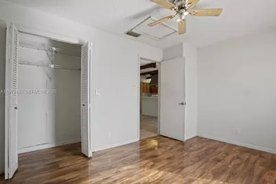 446 Briarwood Cir #1-29, Hollywood, FL 33024 - Photo 28