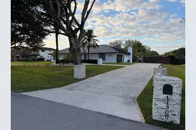 11300 NW 5th St, Plantation, FL 33325 - Photo 4
