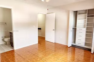 8360 NW 103rd St, Hialeah Gardens, FL 33016 - Photo 16