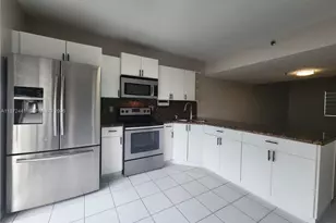 8360 NW 103rd St, Hialeah Gardens, FL 33016 - Photo 10