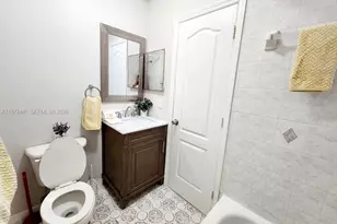 8360 NW 103rd St, Hialeah Gardens, FL 33016 - Photo 20