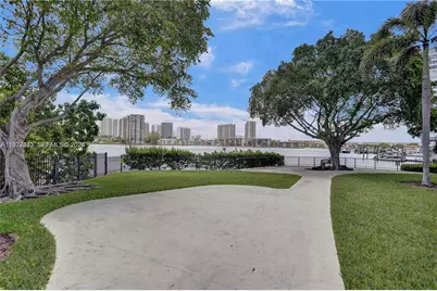 2780 NE 183rd St #1504, Aventura, FL 33160 - Photo 30
