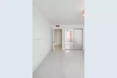 2780 NE 183rd St #1504, Aventura, FL 33160 - Photo 14