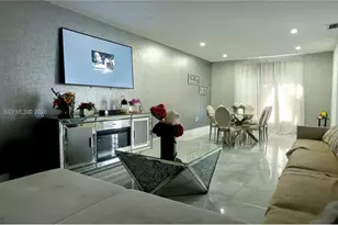 18499 NW 52nd Path, Miami Gardens, FL 33055 - Photo 4