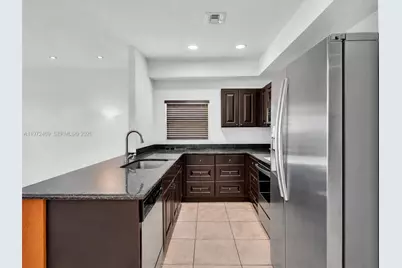 23 SE 3rd Ave, Hallandale Beach, FL 33009 - Photo 10