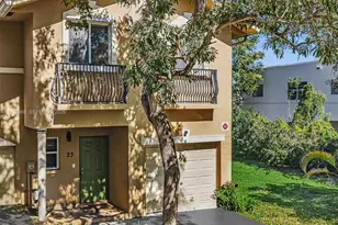 23 SE 3rd Ave, Hallandale Beach, FL 33009 - Photo 2