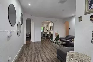 718 SE 12th Ter, Homestead, FL 33033 - Photo 12