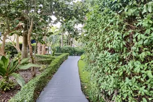 4550 NW 9th St, Miami, FL 33126 - Photo 12