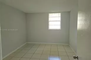 4550 NW 9th St, Miami, FL 33126 - Photo 6