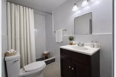 911 NW 57th St #911, Miami, FL 33127 - Photo 34