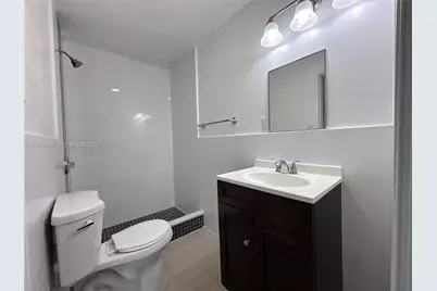 911 NW 57th St #911, Miami, FL 33127 - Photo 12