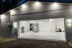 27501 SW 162nd Ct, Homestead, FL 33031 - Photo 2