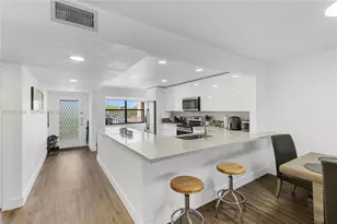 2704 NW 104th Ave, Sunrise, FL 33322 - Photo 2