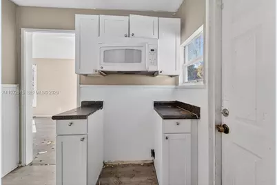 803 36th St, West Palm Beach, FL 33407 - Photo 14