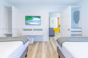 1762 NW 15th St, Miami, FL 33125 - Photo 8