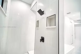 9 NW 12th Pl, Cape Coral, FL 33993 - Photo 12