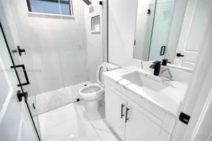 9 NW 12th Pl, Cape Coral, FL 33993 - Photo 16