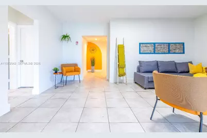 1836 NW 16th Ter, Miami, FL 33125 - Photo 2