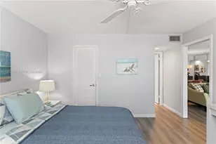 9523 S Hollybrook Lake Dr, Pembroke Pines, FL 33025 - Photo 32