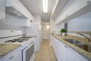 15285 SW 107th Ln, Miami, FL 33196 - Photo 14