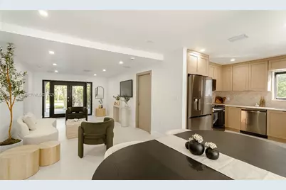 1221 Biarritz Dr, Miami Beach, FL 33141 - Photo 4
