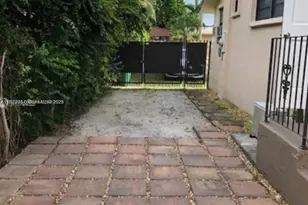 6743 SW 15th St, Miami, FL 33144 - Photo 2