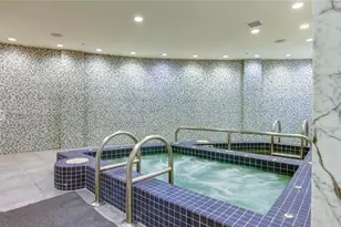 253 NE 2nd St, Miami, FL 33132 - Photo 14