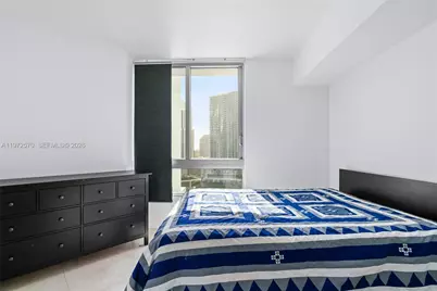 350 S Miami Ave #2210, Miami, FL 33130 - Photo 14