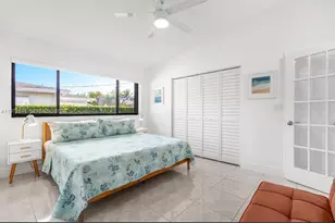 811 N Highland Dr, Hollywood, FL 33021 - Photo 46