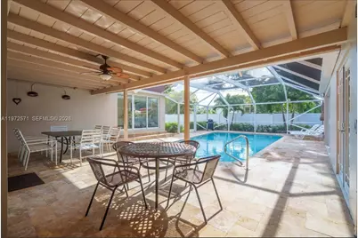 811 N Highland Dr, Hollywood, FL 33021 - Photo 36