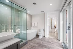 811 N Highland Dr, Hollywood, FL 33021 - Photo 4