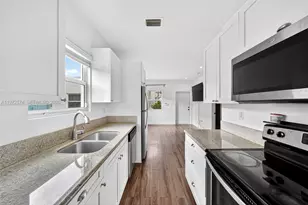 1460 NW 2nd St, Miami, FL 33125 - Photo 6