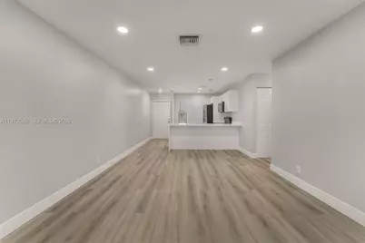 10379 NW 35th St #10379, Coral Springs, FL 33065 - Photo 4