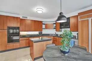 17555 Collins Ave, Sunny Isles Beach, FL 33160 - Photo 12