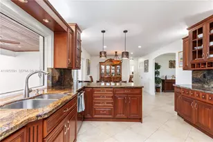 8121 SW 203rd St, Cutler Bay, FL 33189 - Photo 46